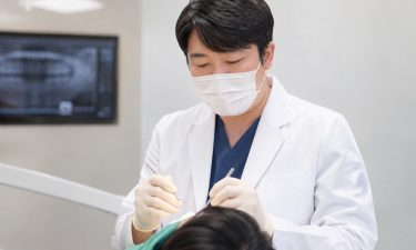임플란트 재수술 총정리, 재식립 시기와 조건 | 최유성 원장 썸네일 이미지