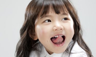 소아교정, 1~2년 차이로 치료법이 달라집니다 | 류상욱 원장 썸네일 이미지